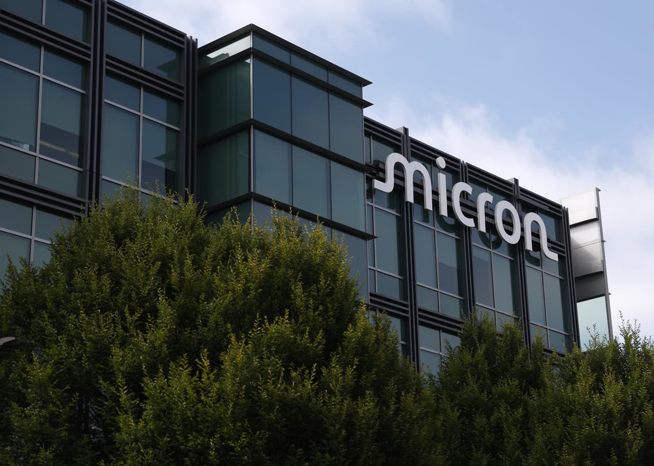 Two big reasons Micron and other chip stocks are falling on Thursday — MarketWatch
