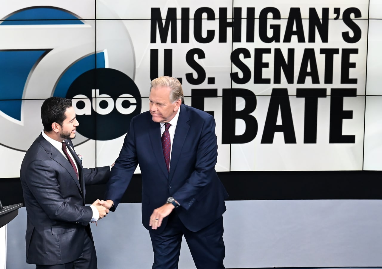 A bigger-than-expected win for Democrats in the midterms could deliver ‘short-lived weakness’ for stocks, strategists say — Singapore Business news