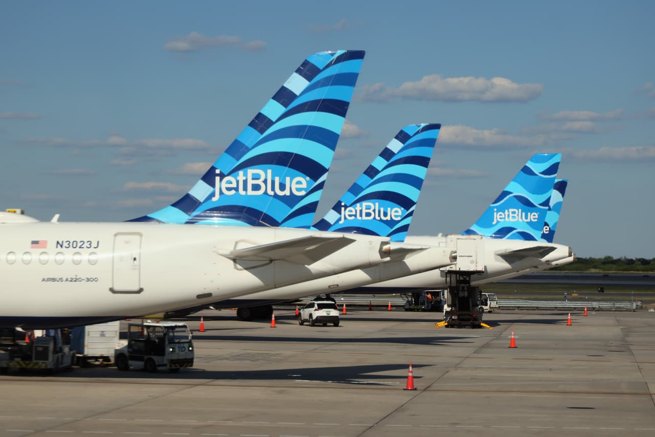 JetBlue has been losing money for years. It just charted a path to profitability. — Singapore Business news