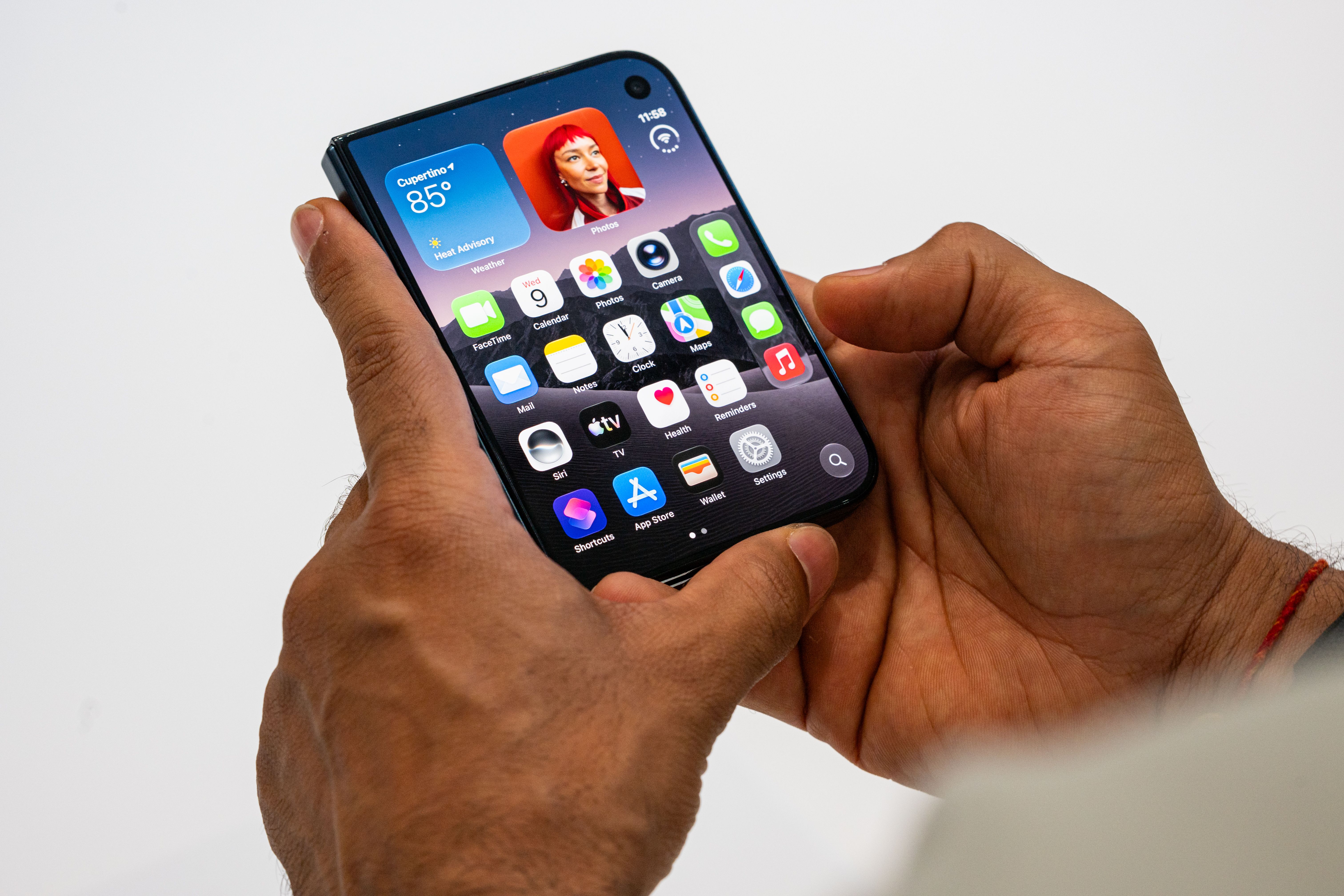 8 Things to Know About the iPhone Duo — Wired